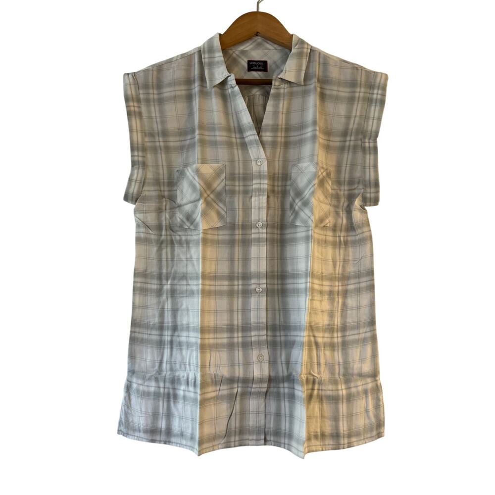 UNTUCKit Womens Short Sleeve Plaid Button-Up Shirt in Light Blue and Cream